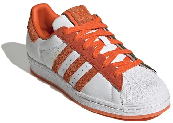 (女性)adidas Superstar「白橙配色」GY9555 Lookbook (女性)adidas Superstar「白橙配色」GY9555