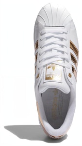 (W) adidas Superstar Bold 'Putih Emas Metalik' FV3340 Shop (W) adidas Superstar Bold 'Putih Emas Metalik' FV3340