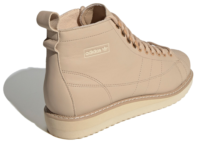 Shop (W) adidas Superstar Boot Hiver Nude Pâle FZ3837
