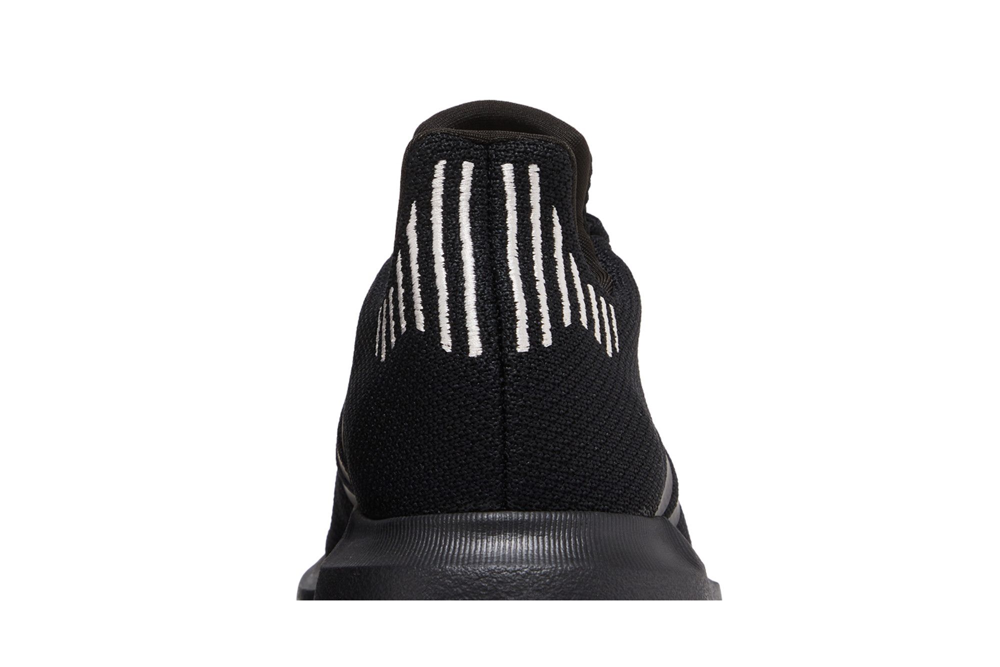 Sizing (W) adidas Swift Run 1.0 ''Zwart Wonder Kwarts'' IE7477