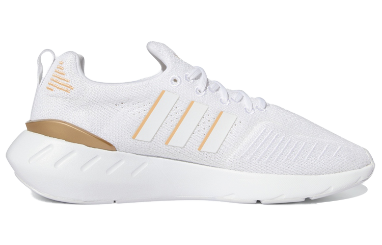 Lookbook （女款）adidas Swift Run 22 '白金屬色' GZ4973