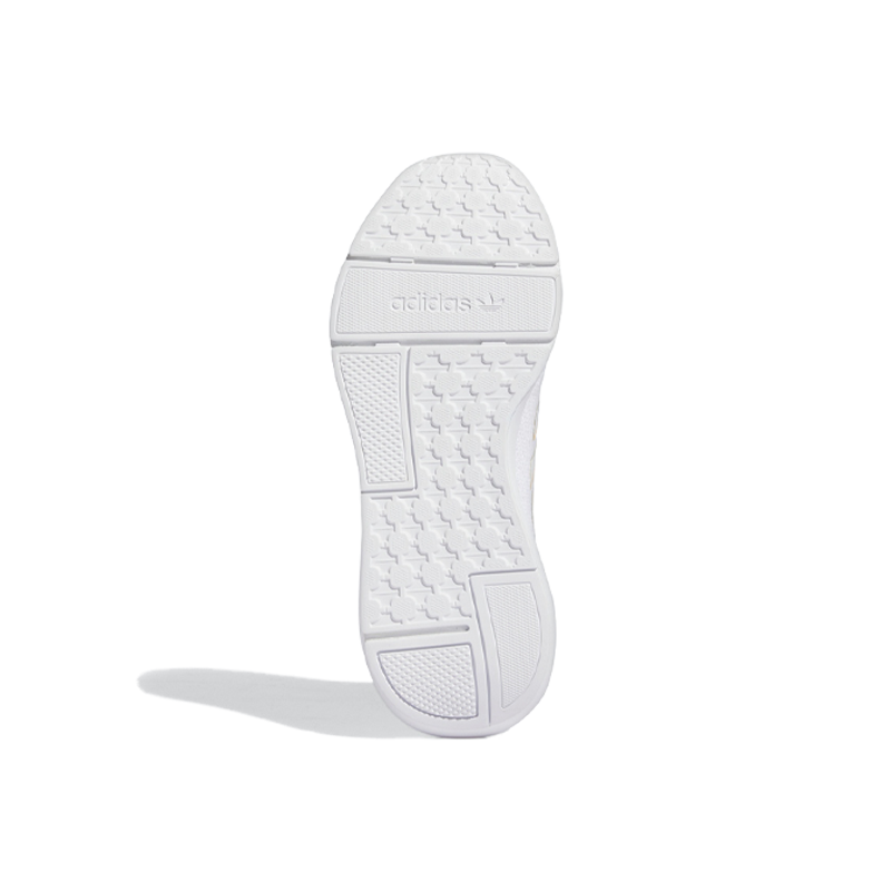 Details for （女款）adidas Swift Run 22 '白金屬色' GZ4973