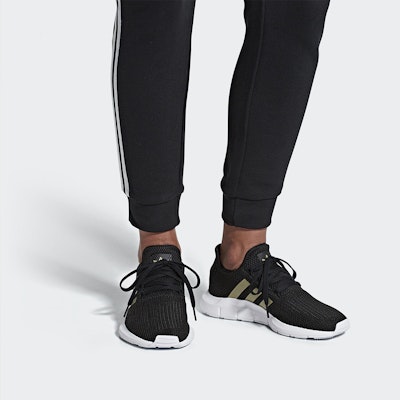 (W) アディダス スウィフトラン 黒/テックシルバー F34309 Sizing (W) アディダス スウィフトラン 黒/テックシルバー F34309