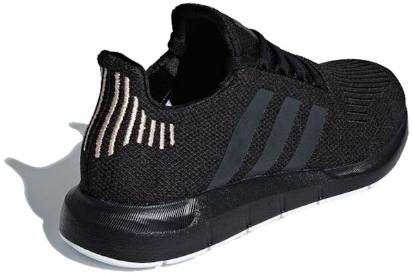 (W) 阿迪达斯 Swift Run '核心黑' B37723 Lookbook (W) 阿迪达斯 Swift Run '核心黑' B37723