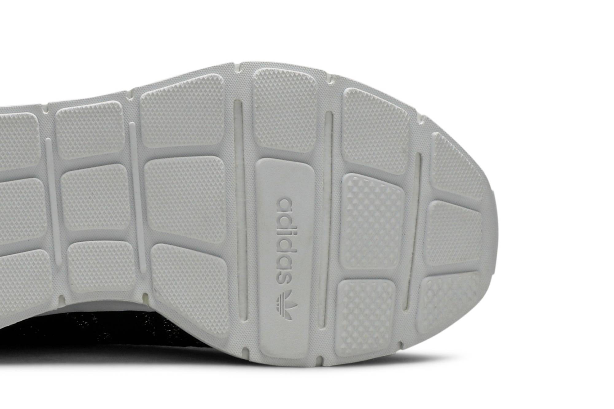 Purchase (W) adidas Swift Run 'Hitam Teras' EG7984