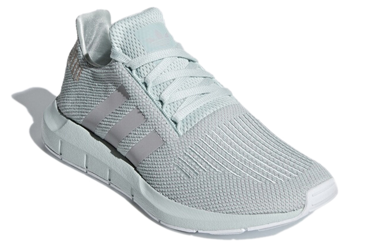 Lookbook (W) adidas Swift Run 'Hijau Abu' B37720