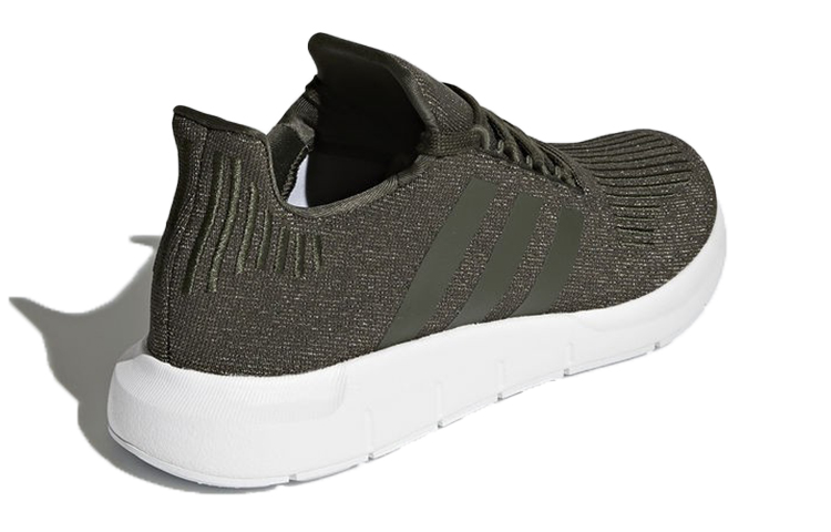 Shop adidas originals Swift Run 防滑透氣 低筒休閒跑步鞋 女款 軍綠色