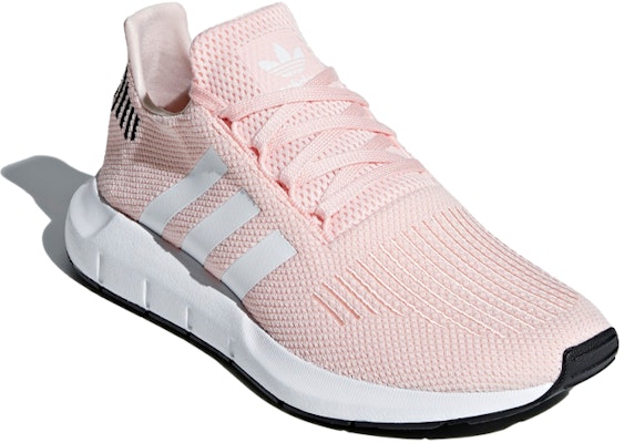 (W) アディダス スウィフトラン ピンク (Adidasu Suwifutoran Pinku) B37681 Lookbook (W) アディダス スウィフトラン ピンク (Adidasu Suwifutoran Pinku) B37681