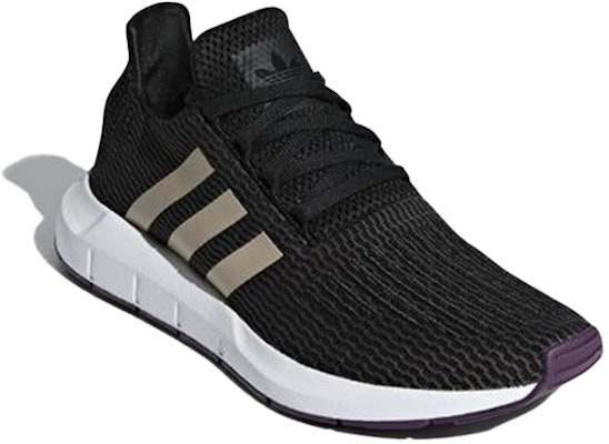 (W) 阿迪达斯 Swift Run 'Ash Pearl S18' 运动鞋 B37717 Lookbook (W) 阿迪达斯 Swift Run 'Ash Pearl S18' 运动鞋 B37717