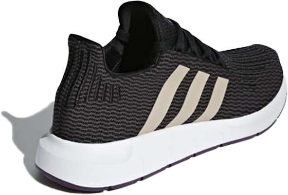 (W) 阿迪达斯 Swift Run 'Ash Pearl S18' 运动鞋 B37717 Shop (W) 阿迪达斯 Swift Run 'Ash Pearl S18' 运动鞋 B37717