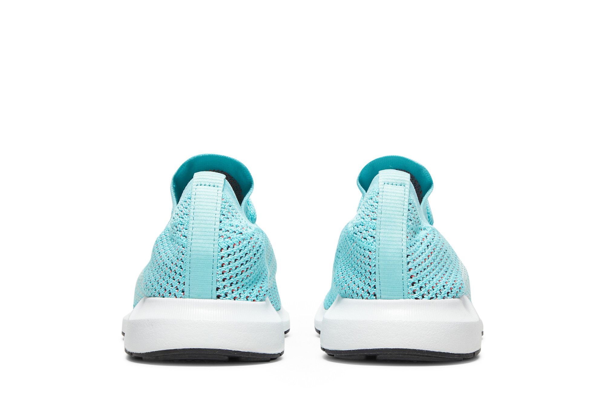 Sizing (W) adidas Swift Run Primeknit ''Aqua'' Sneakers CQ2034