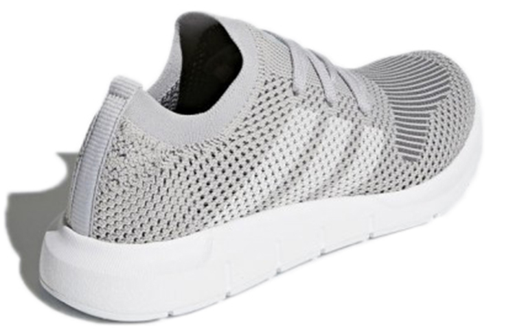 Shop (W) adidas Swift Run Primeknit ''Gris'' CQ2036