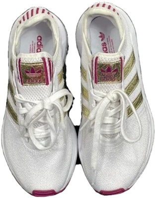 (女性)adidas Swift Run X 'All That Glitters' H67417 Lookbook (女性)adidas Swift Run X 'All That Glitters' H67417