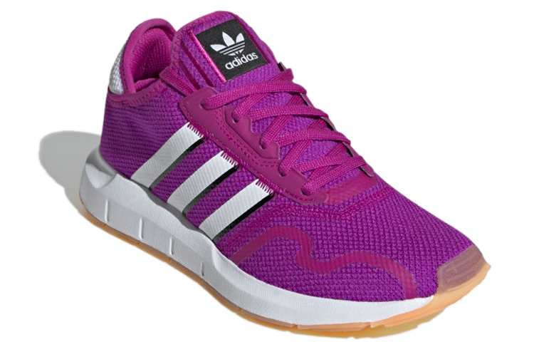 Lookbook (W) adidas Swift Run X ''Sonic Fucsia'' H04318