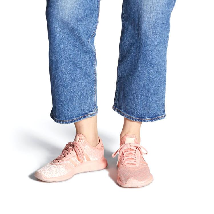Sizing (W) 阿迪达斯 Swift Run X '踪迹粉红' FY2145