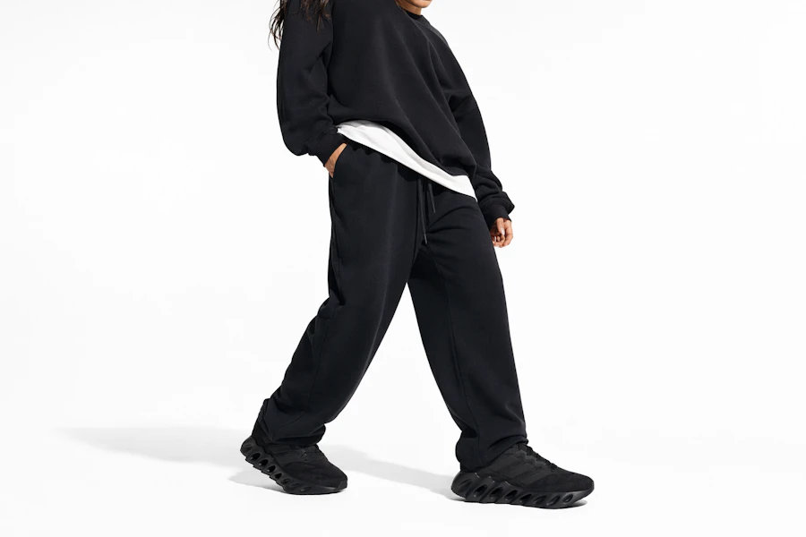 (女款) adidas Switch FWD '黑色碳' ID1787 Order (女款) adidas Switch FWD '黑色碳' ID1787