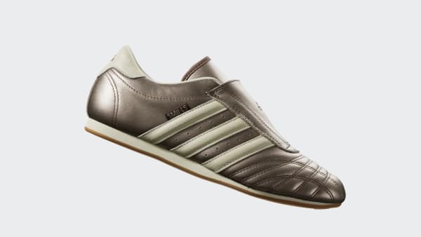 Lookbook (W) adidas Taekwondo ''Earth Strata Cream White Gum'' Scarpe Ginnastica. JQ8200