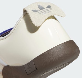 (W) アディダス テコンドー コラボ CH X EDC スニーカー オフホワイト/シルバーメタリック/ブラウン JR6919 Sizing (W) アディダス テコンドー コラボ CH X EDC スニーカー オフホワイト/シルバーメタリック/ブラウン JR6919