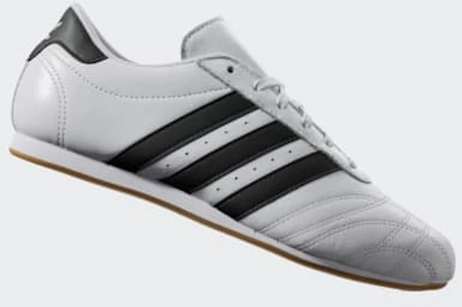 (W) adidas 跆拳道鞋帶「經典黑」 JS1194 Lookbook (W) adidas 跆拳道鞋帶「經典黑」 JS1194