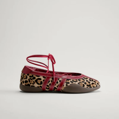 (Women) adidas Taekwondo MEI Ballet Shoes Off White/Supplier Colour/Team Victory Red KJ0647 Lookbook (Women) adidas Taekwondo MEI Ballet Shoes Off White/Supplier Colour/Team Victory Red KJ0647