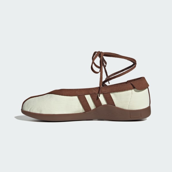 Details for (W) アディダス テコンドーメイ シューズ クリームホワイト/プレラブドブラウン/ゴールド KK3239