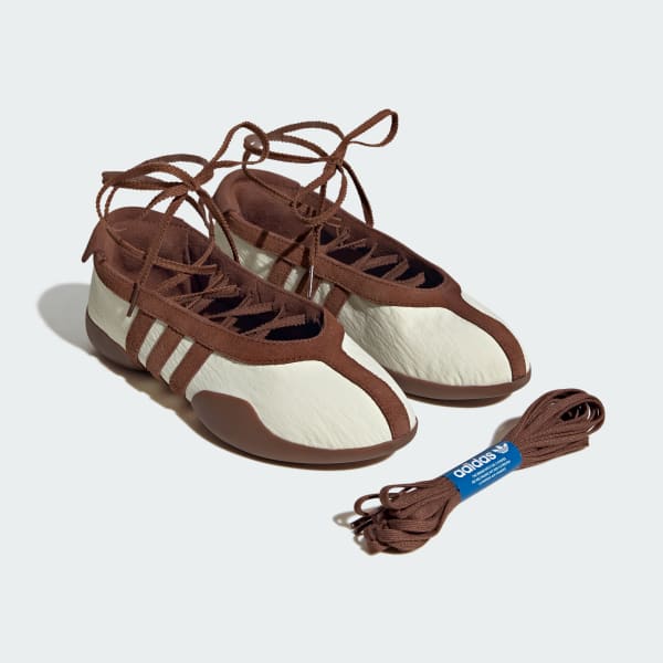 Sizing (W) アディダス テコンドーメイ シューズ クリームホワイト/プレラブドブラウン/ゴールド KK3239