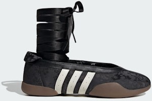 (Women) Adidas Taekwondo Mei Sneakers Core Black/Off White/Gum IH6916 (Women) Adidas Taekwondo Mei Sneakers Core Black/Off White/Gum IH6916