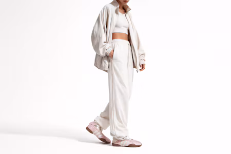 Order (W) Adidas Taekwondo Mei Sneakers Zand Roze/Off White/Gum IH6915