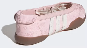 Sizing (W) Adidas Taekwondo Mei Sneakers Zand Roze/Off White/Gum IH6915