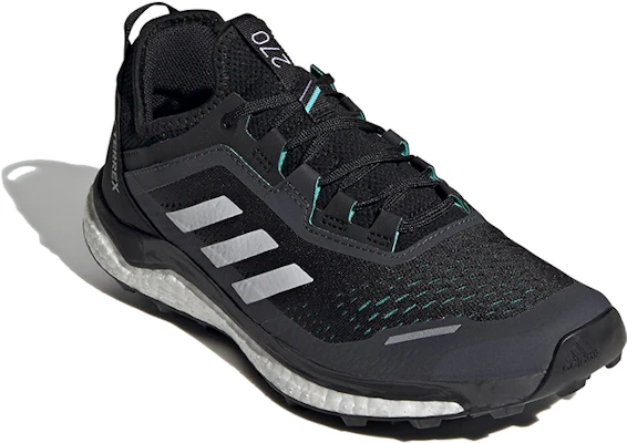 (W) adidas Terrex Agravic Flow ''Noir Blanc'' FX7155 Lookbook (W) adidas Terrex Agravic Flow ''Noir Blanc'' FX7155