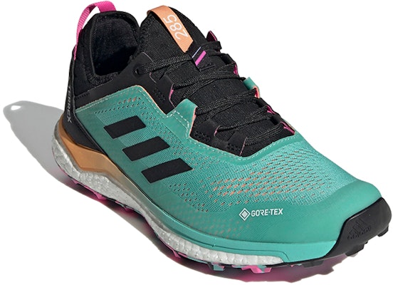 (W) adidas Terrex Agravic Flow Gore-Tex Trail 'Hijau Hitam Jingga' FX6964 Lookbook (W) adidas Terrex Agravic Flow Gore-Tex Trail 'Hijau Hitam Jingga' FX6964