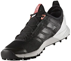Lookbook adidas Terrex Agravic Speed 低筒 跑步鞋 女款 黑白灰