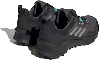Shop (女性)adidas Terrex AX4 '黑薄荷' HQ1045