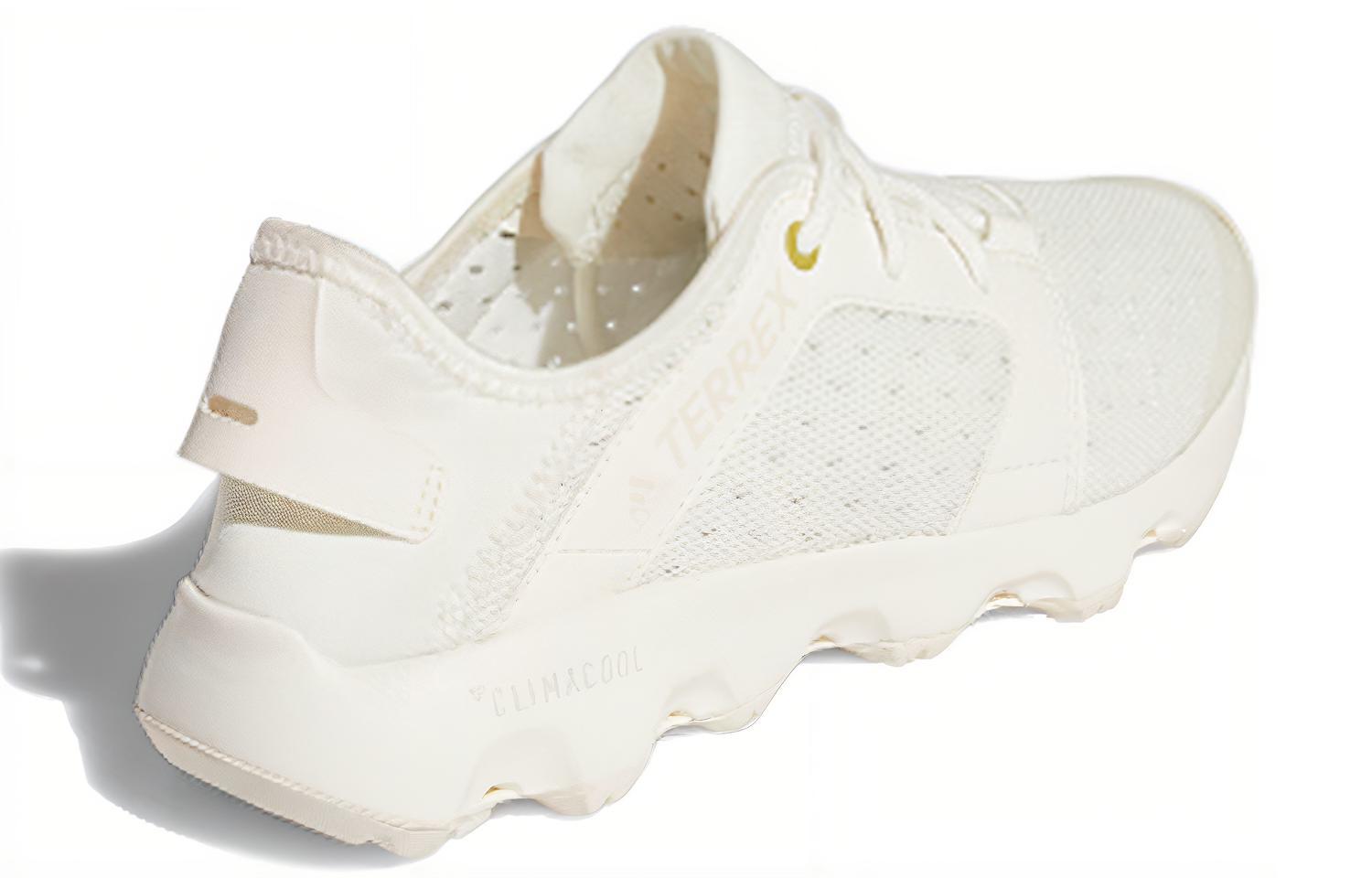 Lookbook (W) adidas Terrex Cc Voyager Sleek ''Bianco'' BC0462