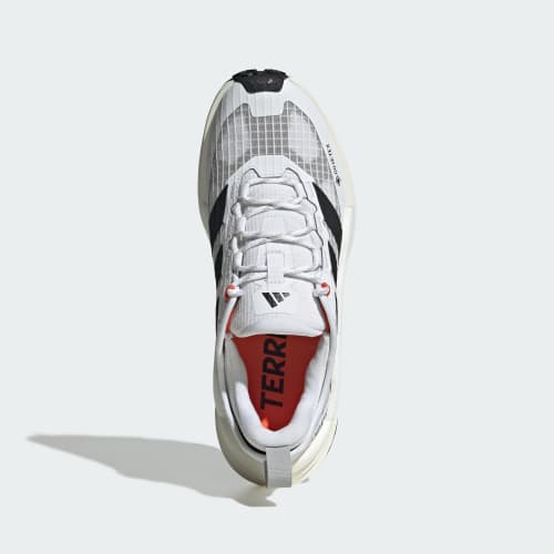 Lookbook (W) adidas Terrex Free Hiker 3 Low GTX 登山鞋 白黑/雲白/米白配色 KI8279