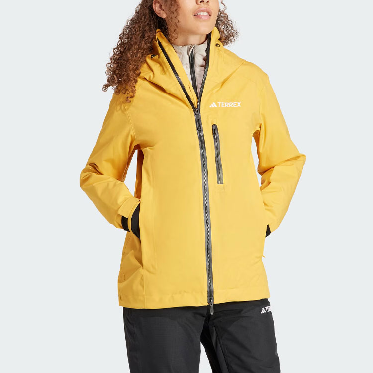 Lookbook (W) adidas Terrex FW23 RAIN.RDY Jaket Ski Tahan Air 3-in-1 Kuning Muda IB1071