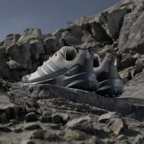 Details for (W) アディダス TERREX スカイチェイサー AX5 GTX ハイキングシューズ アルミナ/グレー/カーボン JQ6725