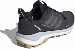 Shop adidas Terrex Skychaser Gore Tex 2.0 女款 黑灰