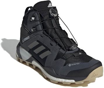 (W) adidas Terrex Skychaser XT Mid GTX 'Core Black' Pria/Wanita Hitam FX4675 Lookbook (W) adidas Terrex Skychaser XT Mid GTX 'Core Black' Pria/Wanita Hitam FX4675