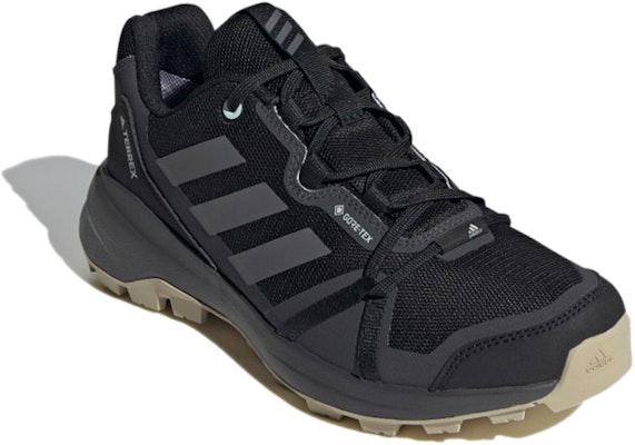 (W) adidas Terrex Skyhiker Gore-Tex Hiking 'Hitam Abu-abu Putih' FW3497 Lookbook (W) adidas Terrex Skyhiker Gore-Tex Hiking 'Hitam Abu-abu Putih' FW3497