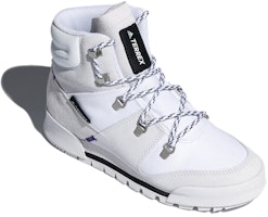 (W) adidas Terrex Snowpitch Cw 'Putih Hitam' FV5166 Lookbook (W) adidas Terrex Snowpitch Cw 'Putih Hitam' FV5166