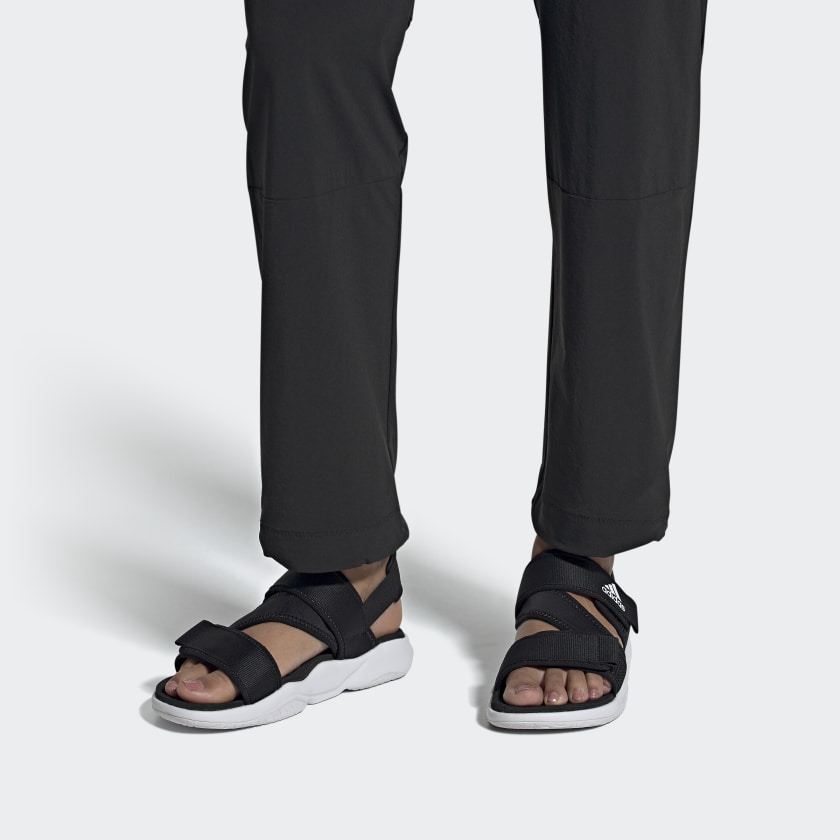 Sizing (W) Sandali adidas Terrex Sumra Nero/Bianco FV0845