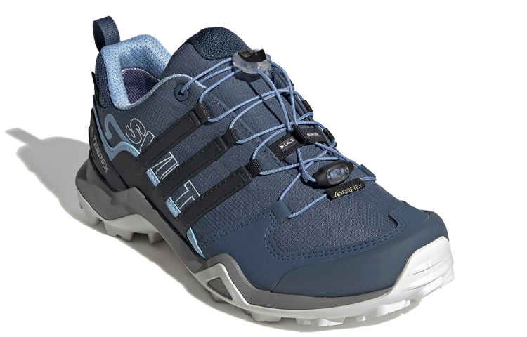 Lookbook adidas Terrex Swift R2 Gore-Tex 登山 女款 藍黑