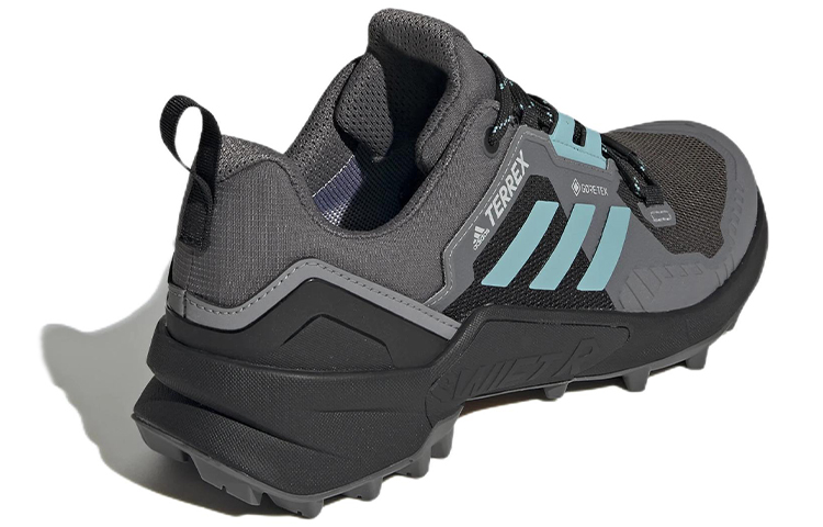 Shop （女）adidas Terrex Swift R3 Gore-Tex '灰薄荷綠' GZ3046