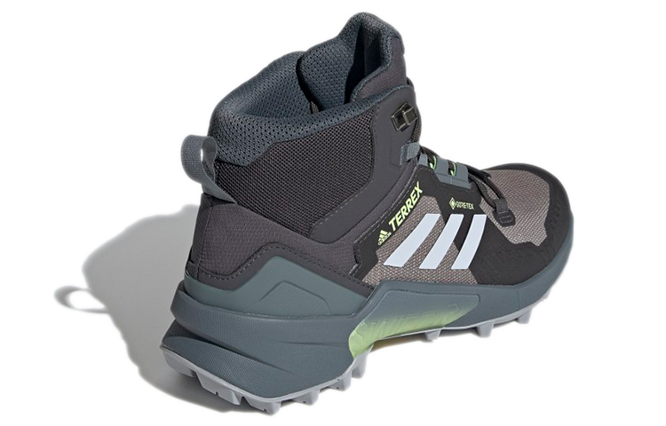 Shop (W) 阿迪达斯 Terrex Swift R3 中帮Gore-Tex '黑灰' FW2783