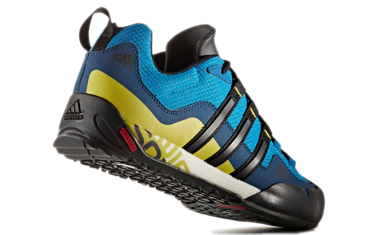 Shop (W) 阿迪达斯Terrex Swift Solo跑鞋 BA8491