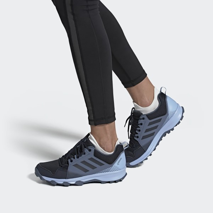 Sizing adidas Terrex Tracerocker 女款 黑藍
