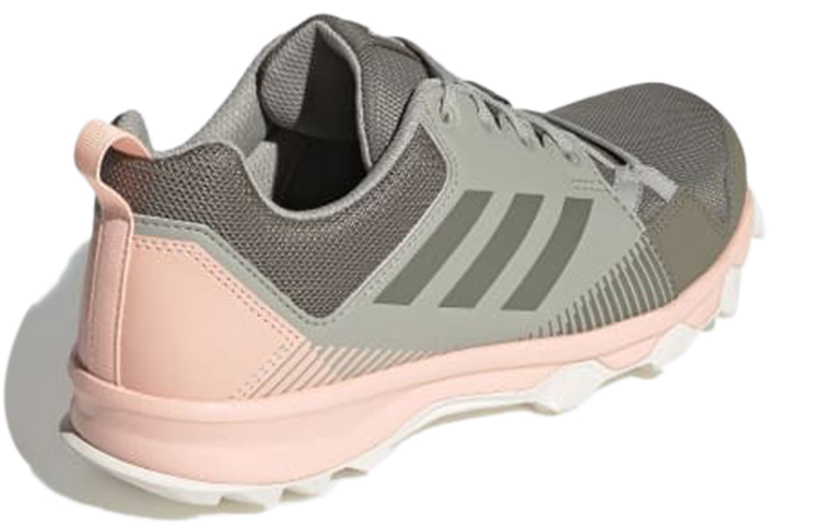 Shop adidas Terrex Tracerocker 舒適戶外機能鞋 女款 灰粉色