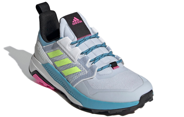 Lookbook adidas Terrex Trailmaker 女款 藍灰綠