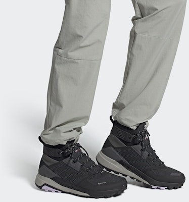(W) adidas Terrex Trailmaker Mid GTX Kelabu Gelap Hitam Ungu FY2235 Sizing (W) adidas Terrex Trailmaker Mid GTX Kelabu Gelap Hitam Ungu FY2235